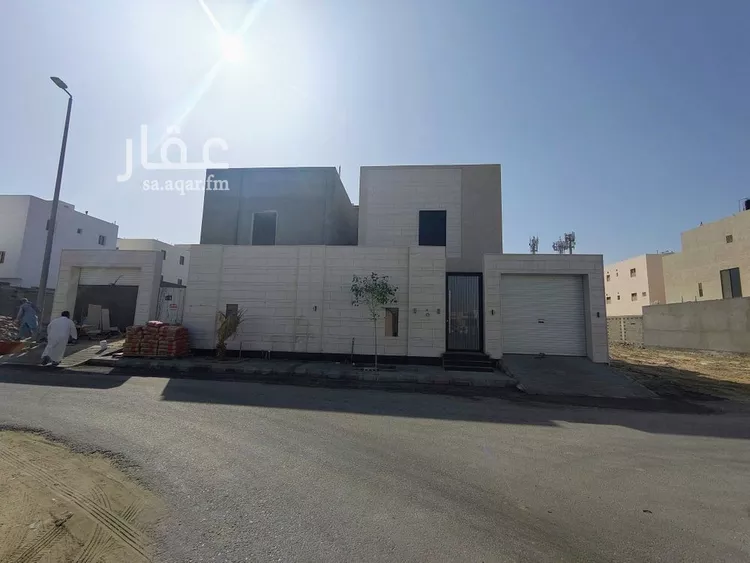 فيلا للبيع في شارع القريه العليا, حي الصواري, مدينة الخبر, المنطقة الشرقية صورة 2