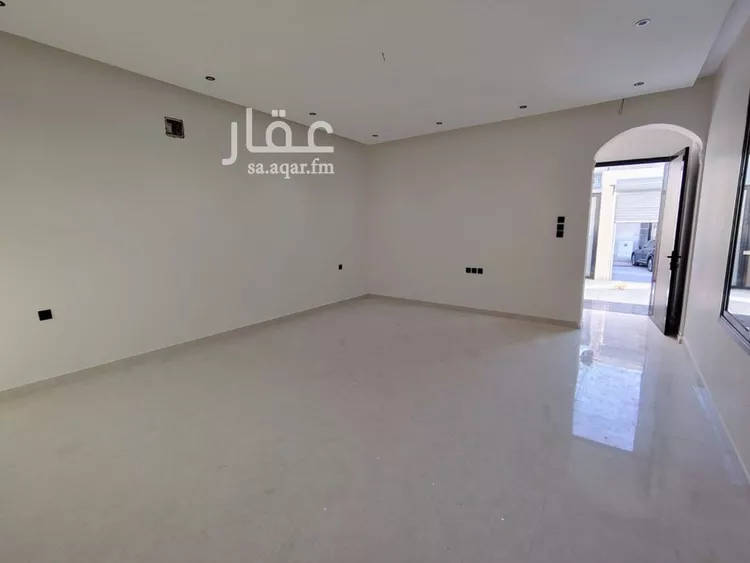 فيلا للبيع في شارع عبدالرحمن ابن كعب الانصاري, حي الأمواج, مدينة الخبر, المنطقة الشرقية صورة 3