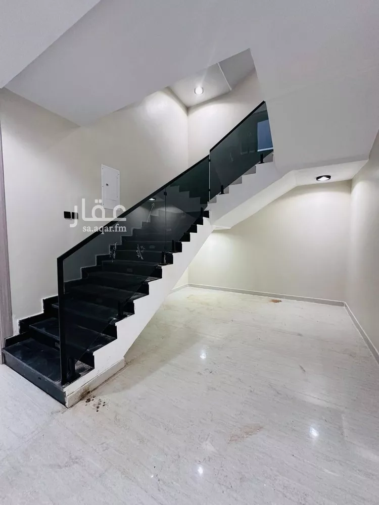 فيلا للبيع في شارع الخماسين, حي اللؤلؤ, مدينة الخبر, المنطقة الشرقية صورة 2