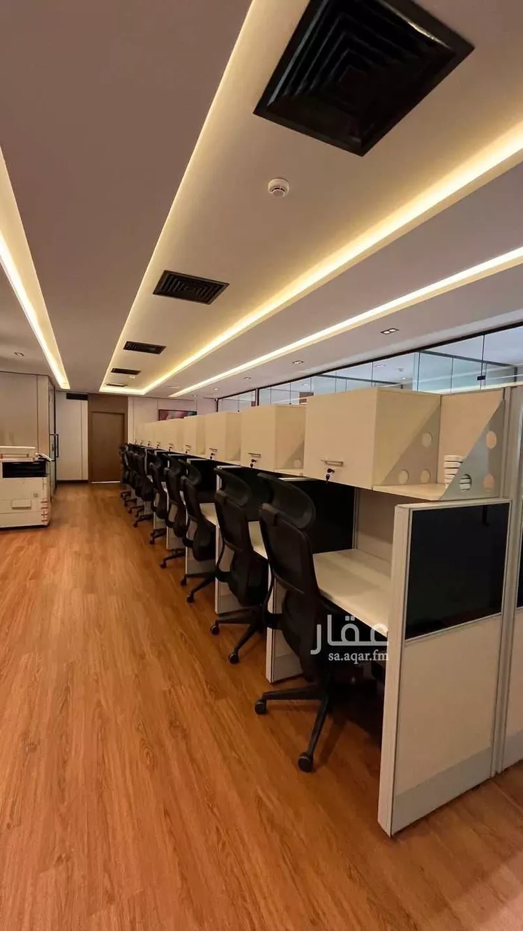 مكتب تجاري للإيجار في شارع الامير عبدالعزيز بن مساعد بن جلوي, حي المربع, مدينة الرياض, منطقة الرياض 7