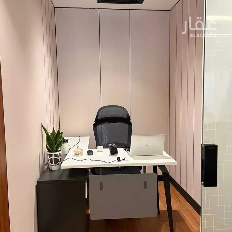 مكتب تجاري للإيجار في شارع الامير عبدالعزيز بن مساعد بن جلوي, حي المربع, مدينة الرياض, منطقة الرياض