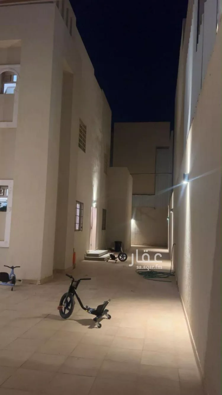 فيلا للبيع في شارع حمزة بن عبدالمطلب, حي الجنادرية, مدينة الرياض, منطقة الرياض صورة 2