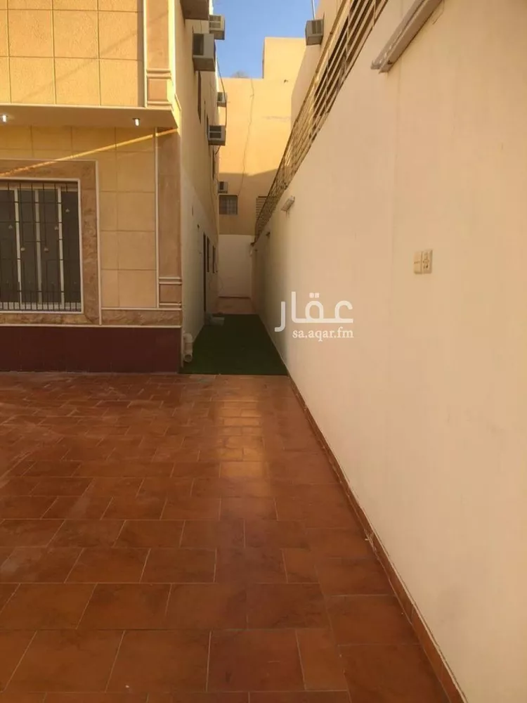 فيلا للبيع في شارع هاشم بن عتبه, حي بدر, مدينة الرياض, منطقة الرياض صورة 2