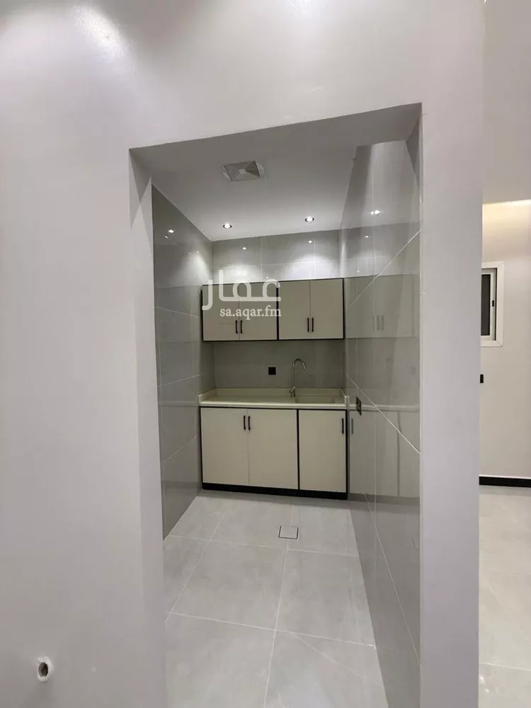 شقة للإيجار في شارع المقاماتي, حي الحمراء, مدينة الرياض, منطقة الرياض صورة 2