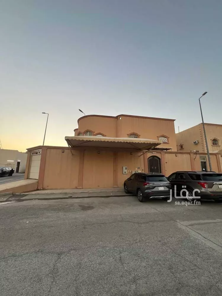 فيلا للبيع في شارع سعيد بن بيشان ، حي ظهرة العودة شرق ، الدرعية ، الدرعية صورة 4