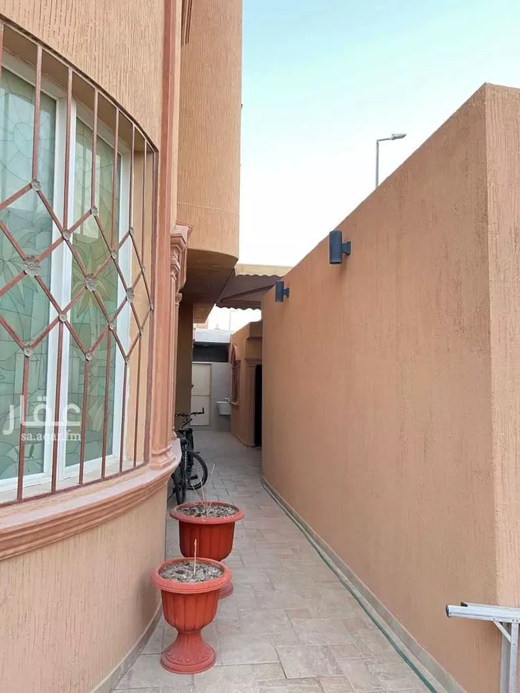 فيلا للبيع في شارع سعيد بن بيشان ، حي ظهرة العودة شرق ، الدرعية ، الدرعية صورة 3