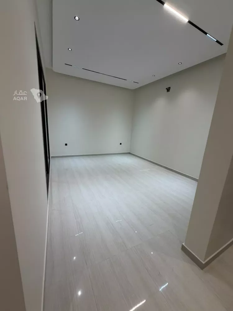 Floor for Sale in Riyadh As Saadah 6