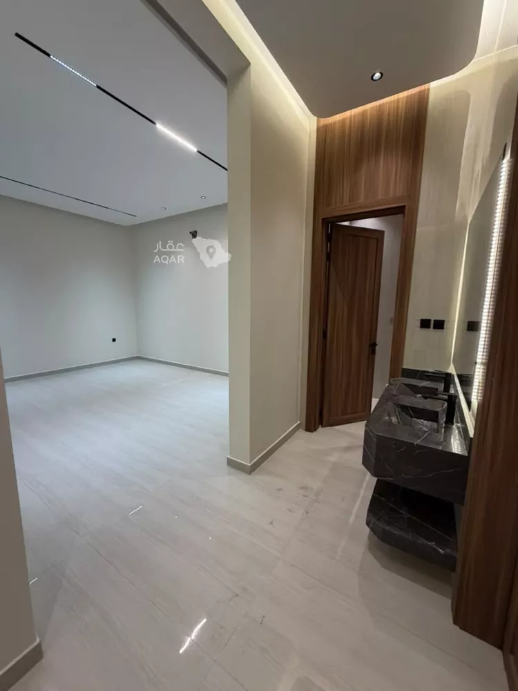 Floor for Sale in Riyadh As Saadah 5
