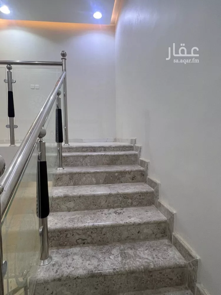 فيلا للبيع في شارع عمرو الشيباني, حي الرمال, مدينة الرياض, منطقة الرياض صورة 4