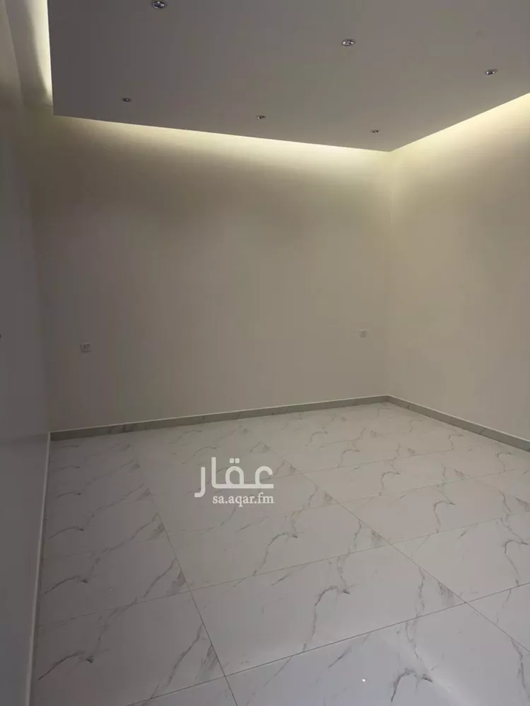Floor for Rent in Riyadh Ar Rimal 9