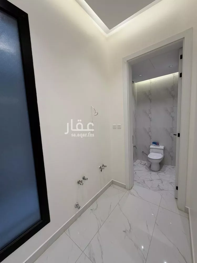 Floor for Rent in Riyadh Ar Rimal 8
