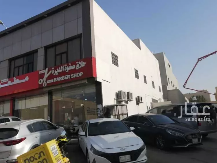عمارة للبيع في شارع أبي سعد الوزير, حي العزيزية, مدينة الرياض, منطقة الرياض صورة 2