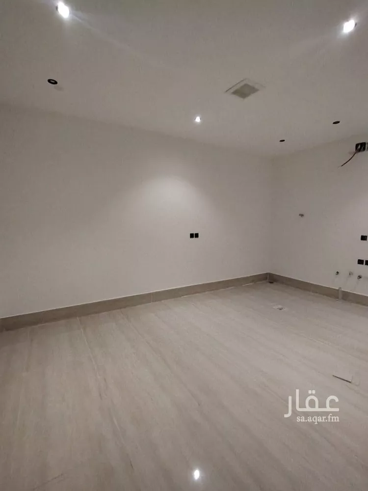شقة للبيع في شارع صدر الدين الشافعي, حي عكاظ, مدينة الرياض, منطقة الرياض صورة 3
