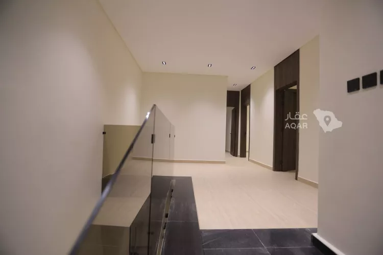 فيلا للبيع في شارع الشاكر الشافعي, حي ظهرة البديعة, مدينة الرياض, منطقة الرياض 3
