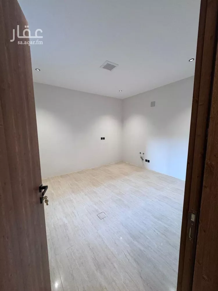 فيلا للبيع في شارع السيل الكبير, حي المهدية, مدينة الرياض, منطقة الرياض صورة 5