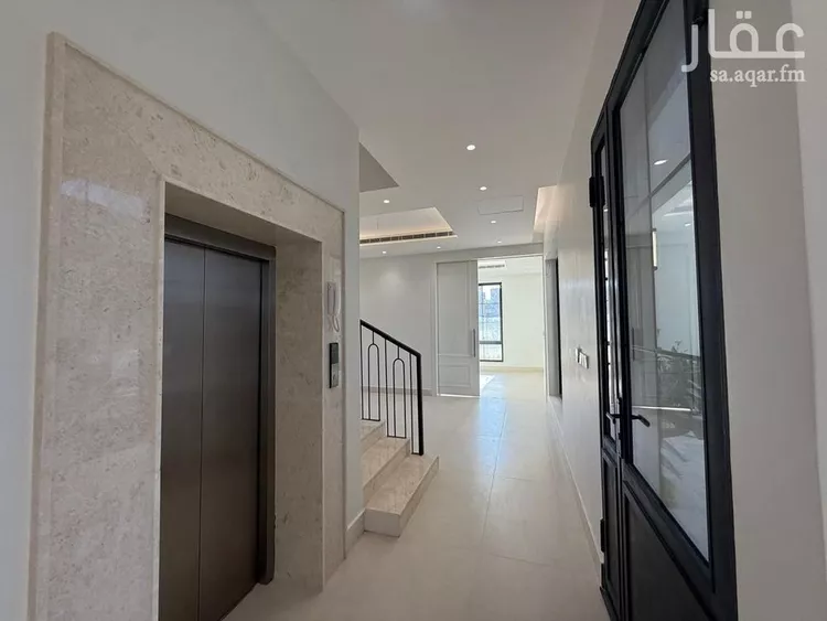 فيلا للبيع في شارع السيل الكبير, حي المهدية, مدينة الرياض, منطقة الرياض صورة 5