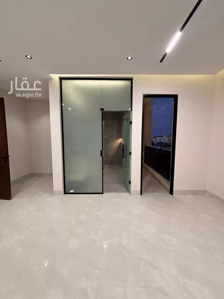 فيلا للبيع في شارع السيل الكبير, حي المهدية, مدينة الرياض, منطقة الرياض 16