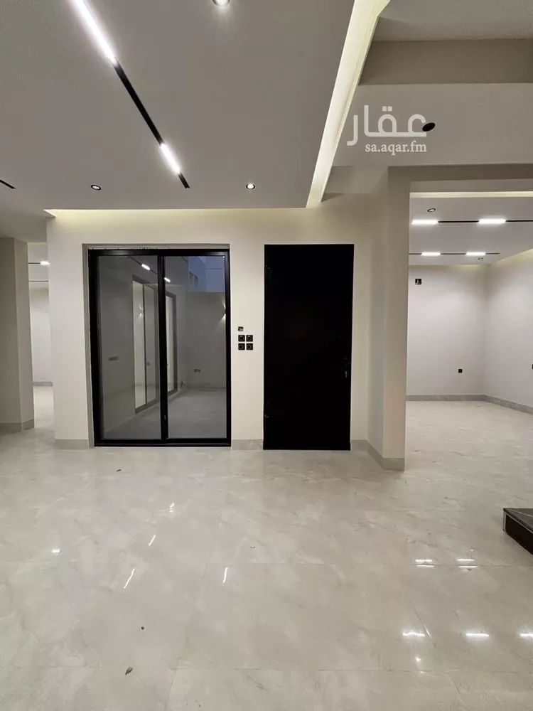 فيلا للبيع في شارع السيل الكبير, حي المهدية, مدينة الرياض, منطقة الرياض صورة 5