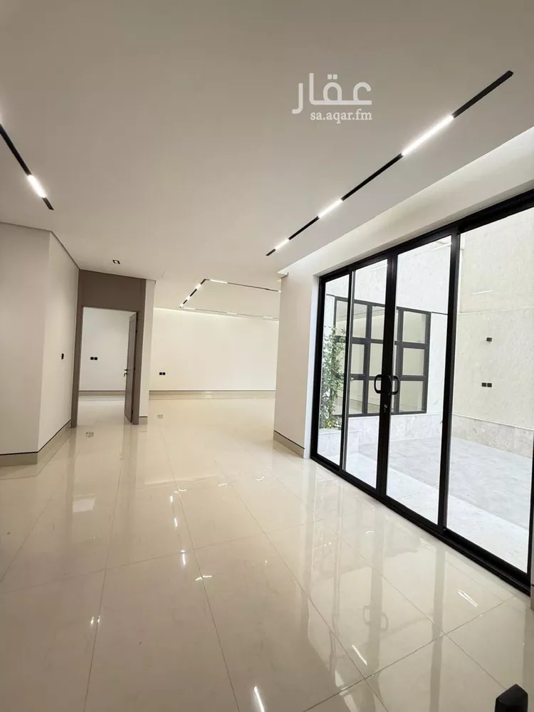 فيلا للبيع في شارع السيل الكبير, حي المهدية, مدينة الرياض, منطقة الرياض صورة 3