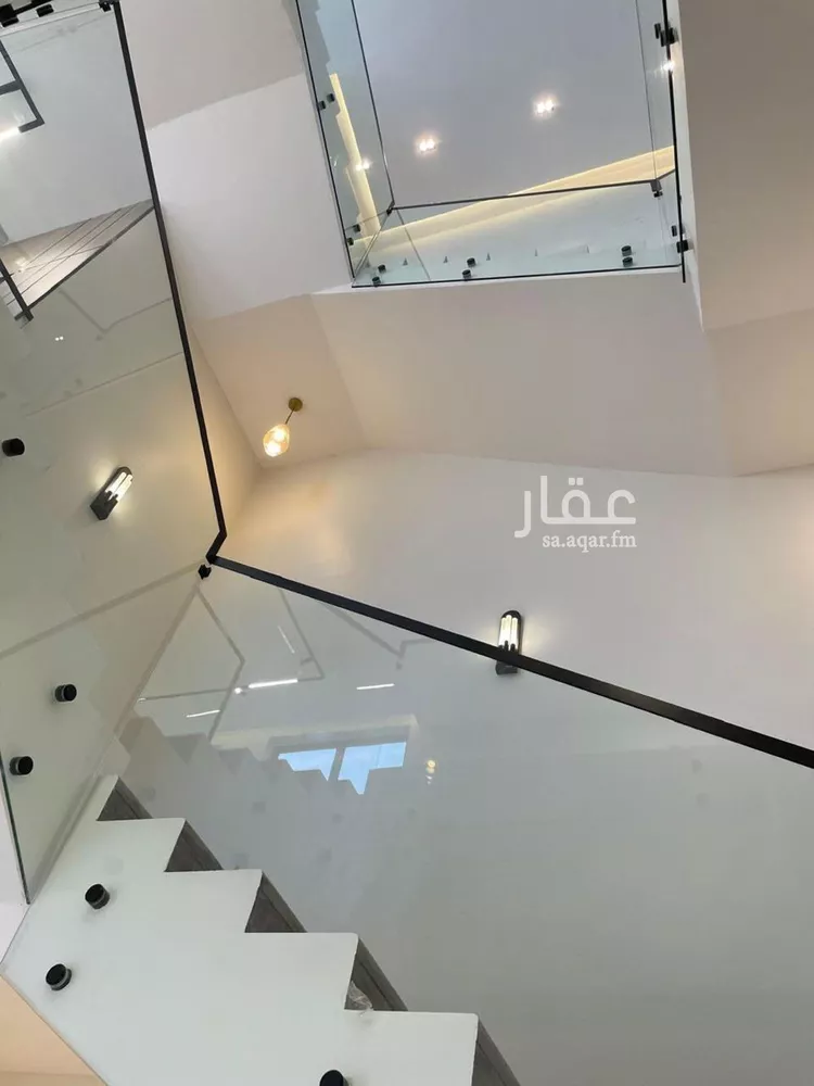 فيلا للبيع في شارع أحمد مفتي المكي الحنفي, حي المهدية, مدينة الرياض, منطقة الرياض صورة 3