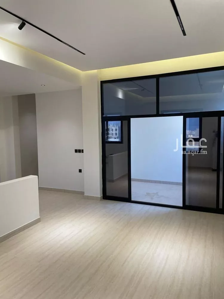 شقة للبيع في شارع السيل الكبير, حي المهدية, مدينة الرياض, منطقة الرياض 8