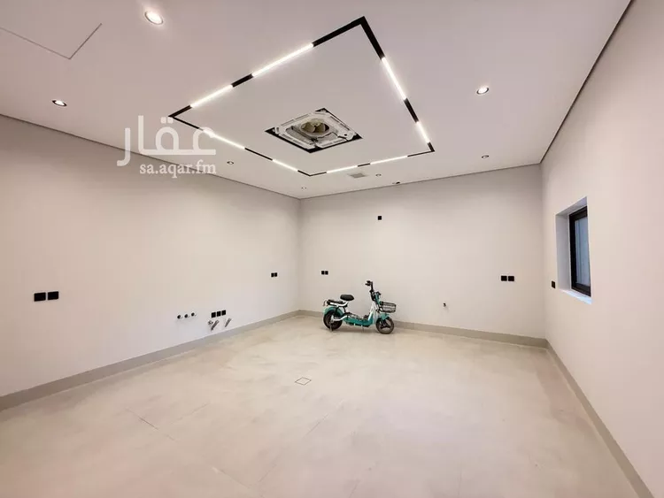 فيلا للبيع في شارع ابي الشيخ الاصبهاني, حي المهدية, مدينة الرياض, منطقة الرياض صورة 4