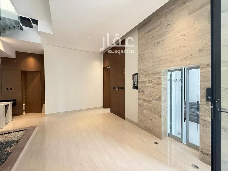 فيلا للبيع في شارع السيل الكبير, حي المهدية, مدينة الرياض, منطقة الرياض صورة 3