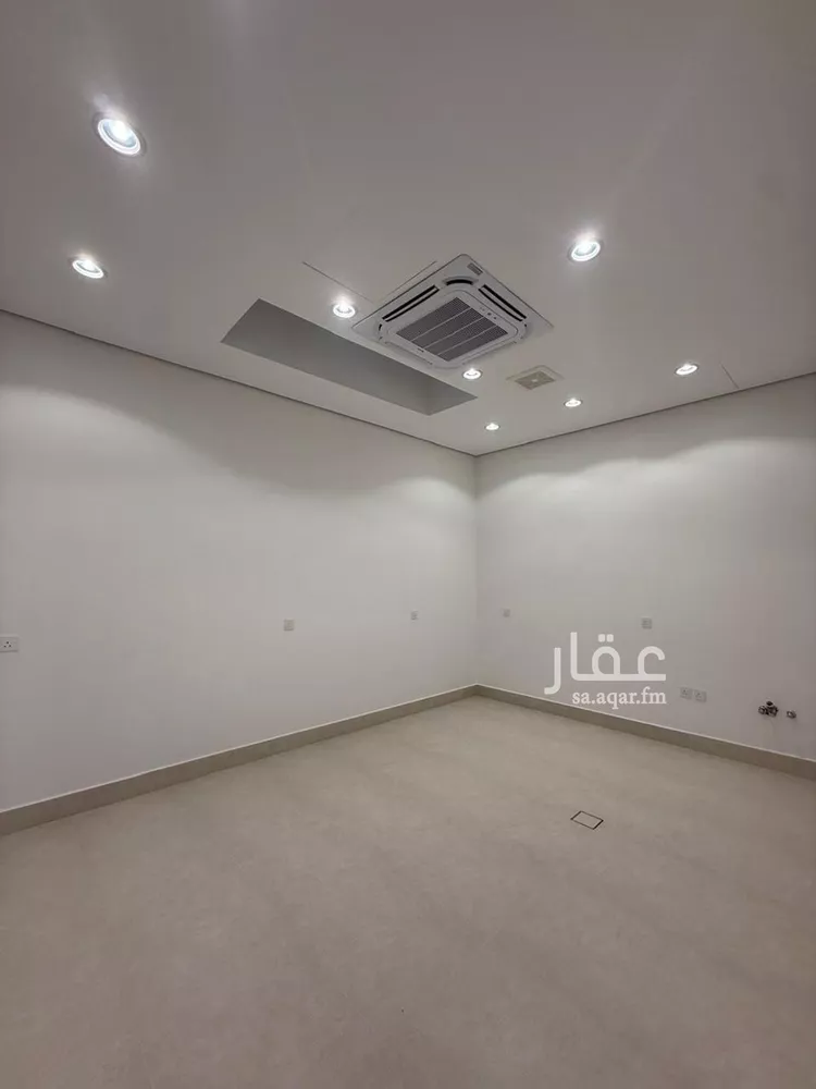 فيلا للبيع في شارع السيل الكبير, حي المهدية, مدينة الرياض, منطقة الرياض صورة 2