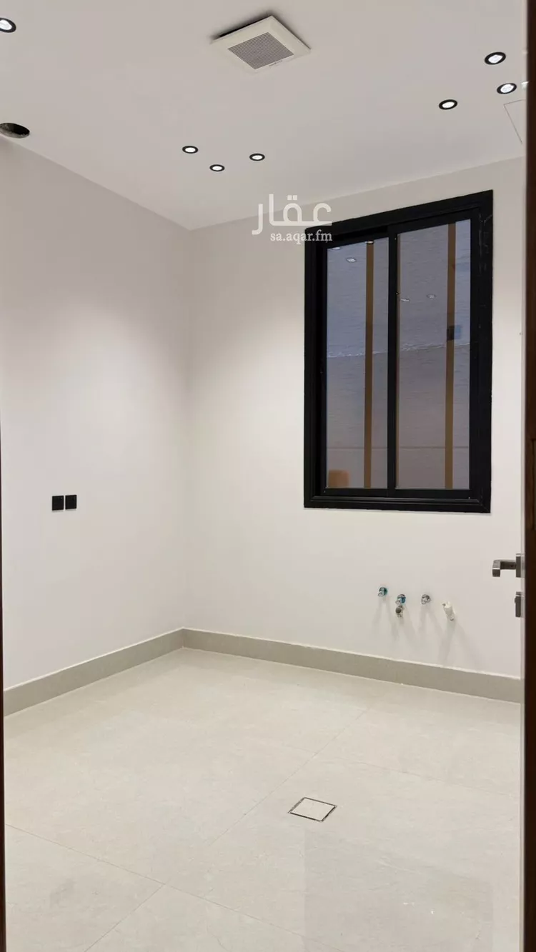 فيلا للبيع في شارع عفيف الدين الثقفي, حي المهدية, مدينة الرياض, منطقة الرياض صورة 2