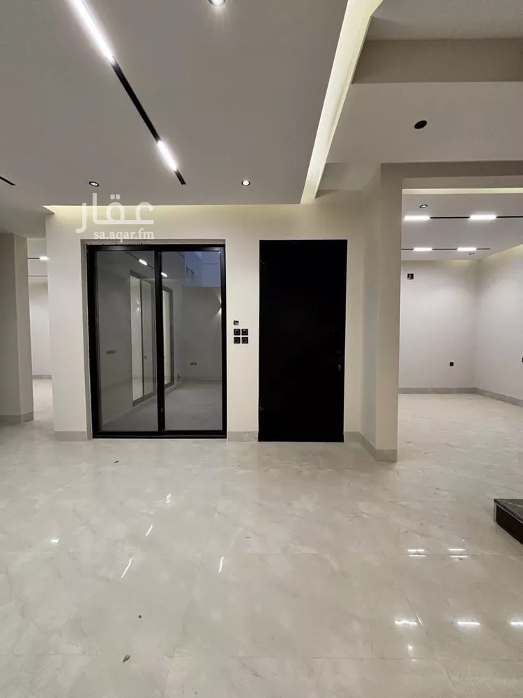 فيلا للبيع في شارع السيل الكبير, حي المهدية, مدينة الرياض, منطقة الرياض صورة 5