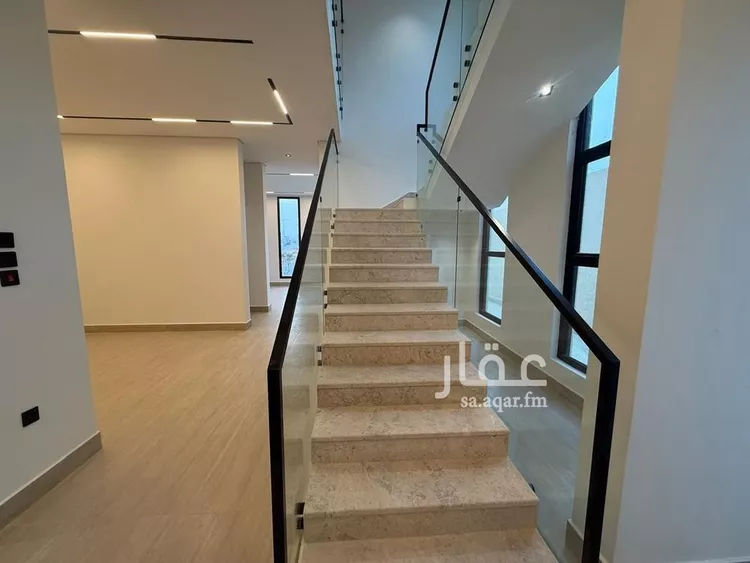 فيلا للبيع في شارع السيل الكبير, حي المهدية, مدينة الرياض, منطقة الرياض صورة 2