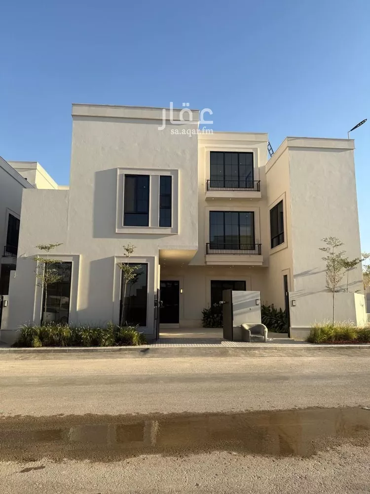 فيلا للبيع في شارع السيل الكبير, حي المهدية, مدينة الرياض, منطقة الرياض