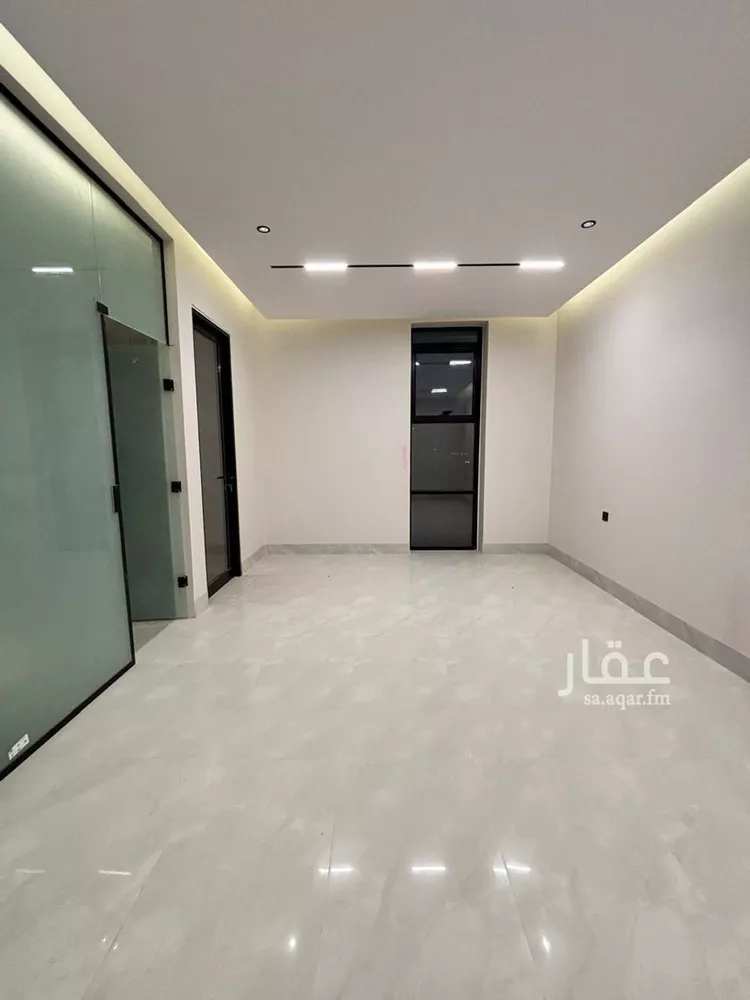 فيلا للبيع في شارع السيل الكبير, حي المهدية, مدينة الرياض, منطقة الرياض 32