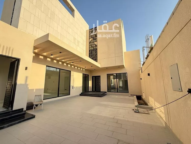 فيلا للبيع في شارع محمد بن عيسى العدني, حي المهدية, مدينة الرياض, منطقة الرياض صورة 5