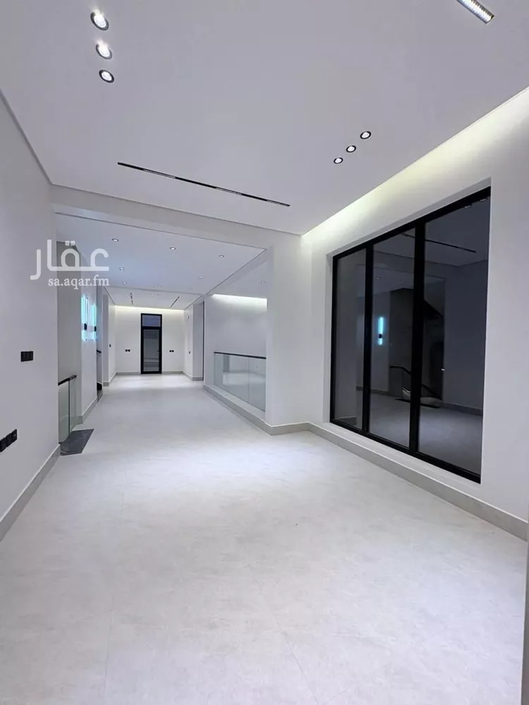 فيلا للبيع في شارع أحمد الكازروني, حي المهدية, مدينة الرياض, منطقة الرياض صورة 5