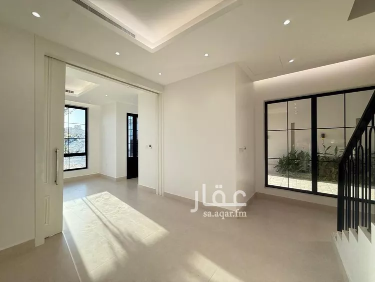 فيلا للبيع في شارع محمد بن أبي بكر القيم, حي المهدية, مدينة الرياض, منطقة الرياض صورة 3