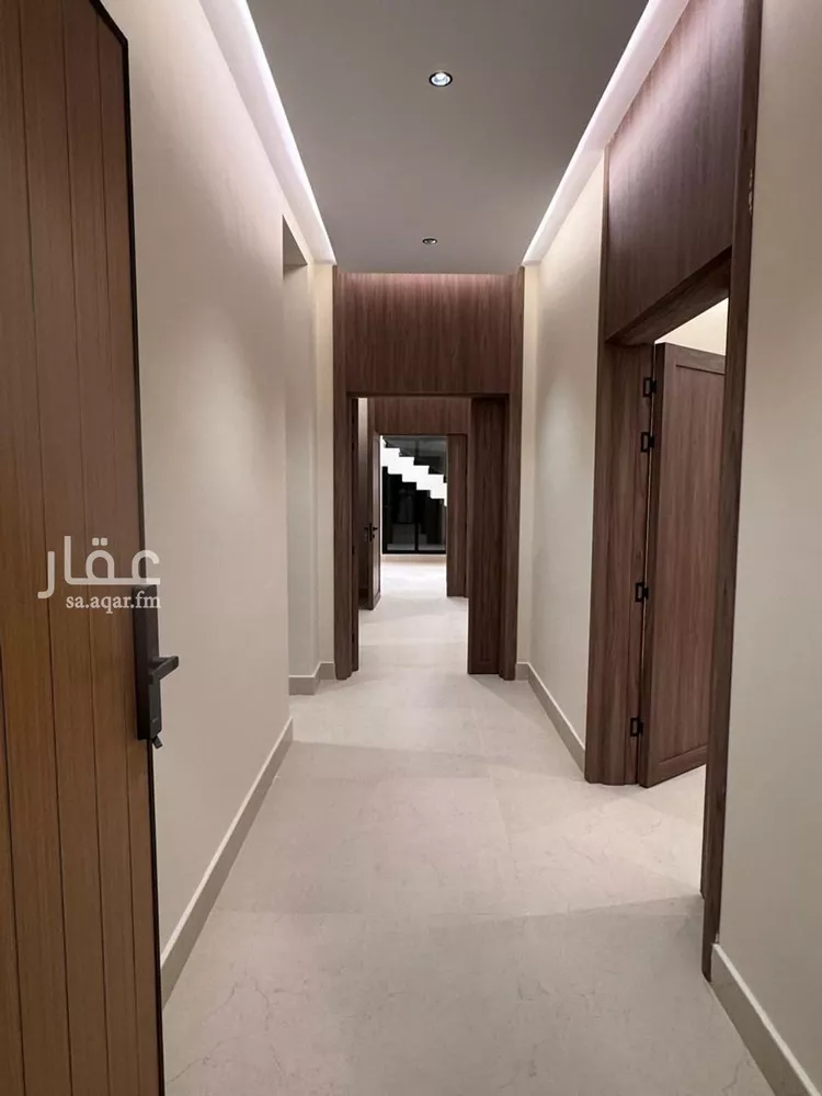 فيلا للبيع في شارع أبي الحسن الأسفرائيني, حي المهدية, مدينة الرياض, منطقة الرياض صورة 5
