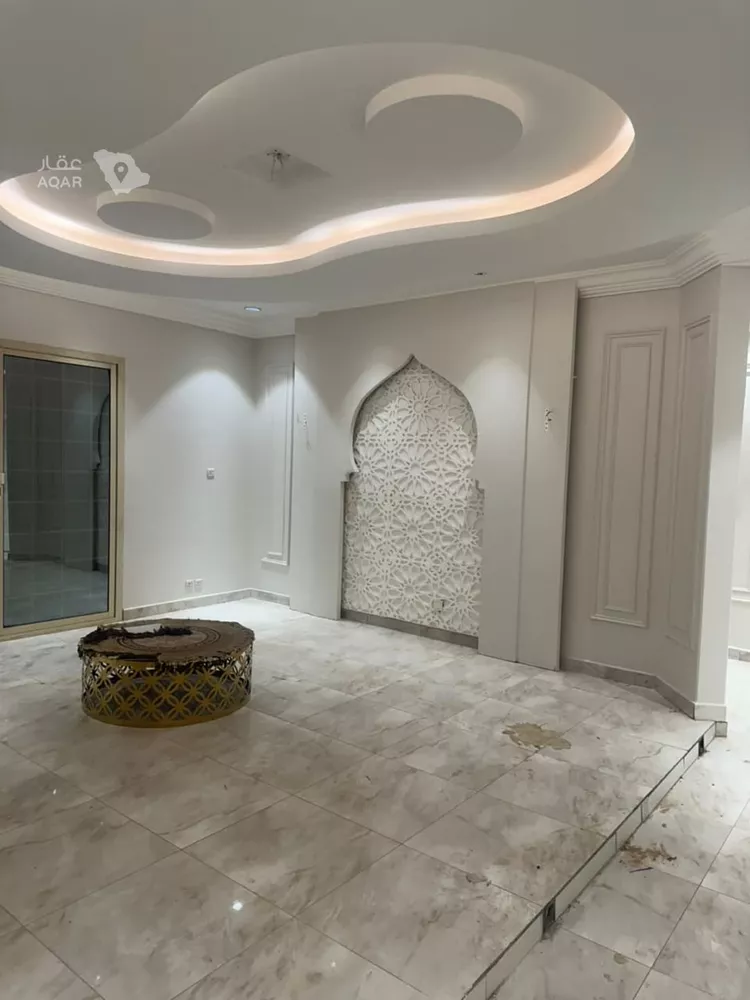 Floor for Rent in Riyadh Al Janadriyah صورة 3