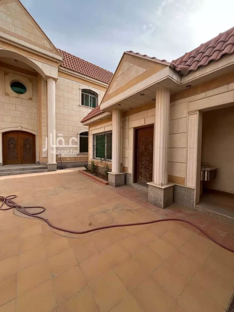 فيلا للبيع في شارع هبة الله بن أبي سعد, حي إشبيلية, مدينة الرياض, منطقة الرياض صورة 3