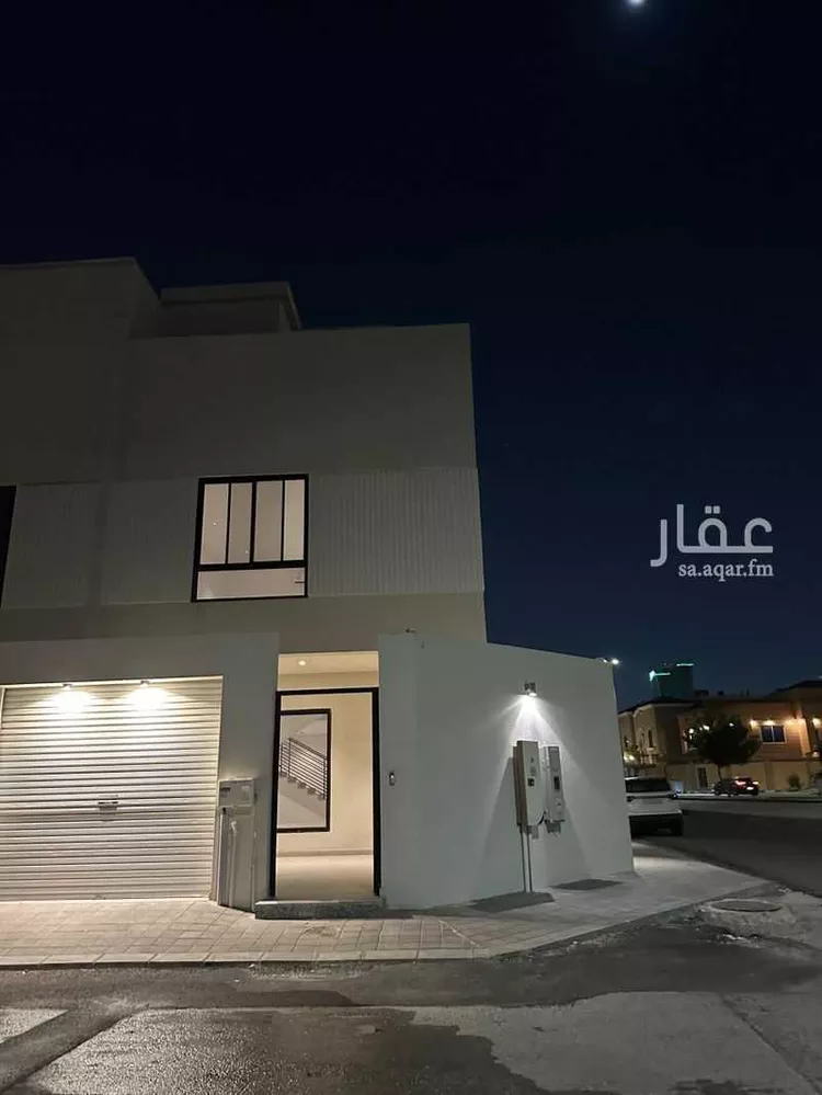 فيلا للإيجار في شارع الفيروز ابادي, حي الراكة الشمالية, مدينة الدمام, المنطقة الشرقية صورة 2