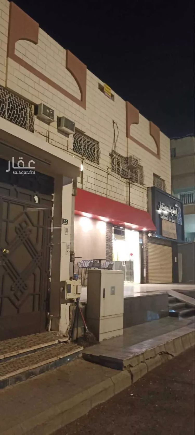 فيلا للبيع في شارع الامام مسلم الفرعي ، حي الدفاع ، المدينة المنورة ، منطقة المدينة المنورة صورة 2