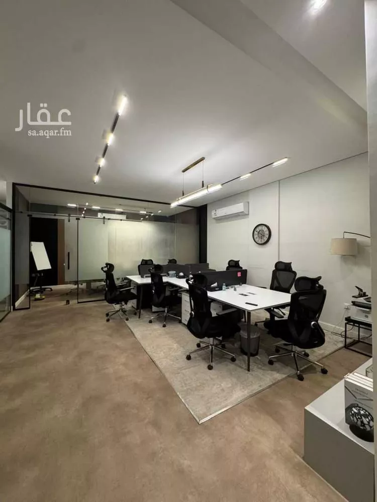 مكتب تجاري للإيجار في شارع انس بن مالك ، حي النرجس ، الرياض ، منطقة الرياض صورة 4