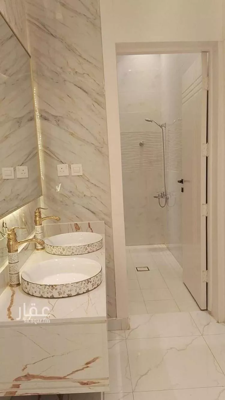 Floor for Rent in Riyadh Al Janadriyah صورة 3