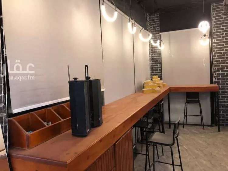 محل للإيجار في شارع يزيد بن ابي مريم ، حي مهزور ، المدينة المنورة ، منطقة المدينة المنورة صورة 3