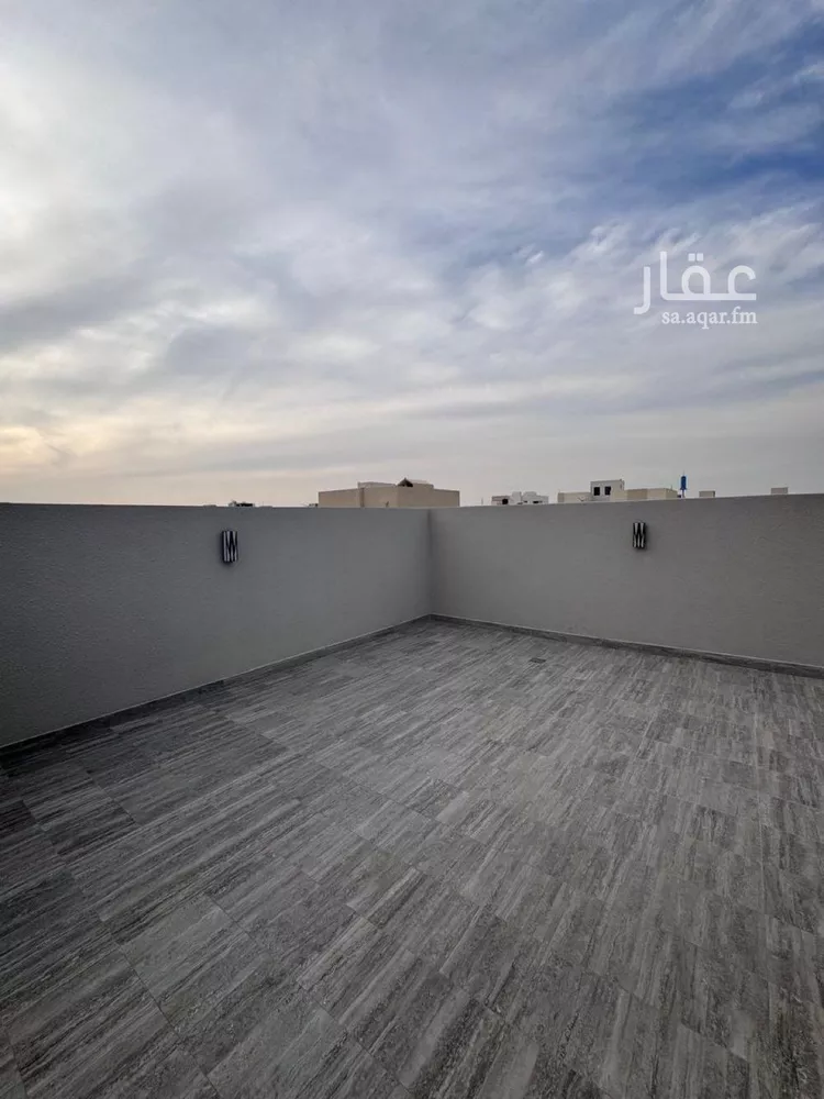 فيلا للبيع في شارع سعد الله بن مجالد, حي المهدية, مدينة الرياض, منطقة الرياض صورة 5