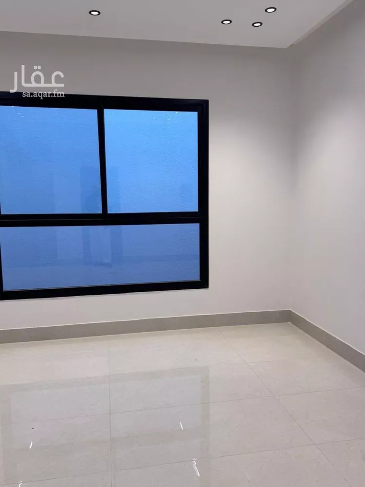 فيلا للبيع في شارع أنس الكناني, حي المهدية, مدينة الرياض, منطقة الرياض صورة 2