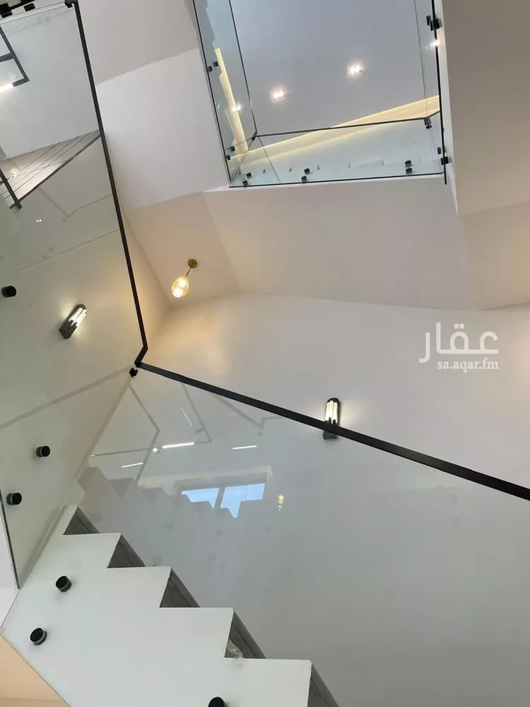 فيلا للبيع في شارع الحافظ بن كثير, حي المهدية, مدينة الرياض, منطقة الرياض صورة 4