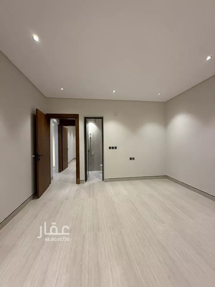 فيلا للبيع في شارع السيل الكبير, حي المهدية, مدينة الرياض, منطقة الرياض صورة 3