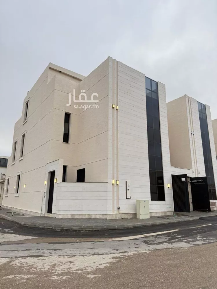 فيلا للبيع في شارع أبي الحسن الأسفرائيني, حي المهدية, مدينة الرياض, منطقة الرياض صورة 4