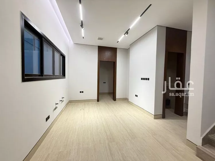 فيلا للبيع في شارع أحمد بن الحسن الأنصاري, حي المهدية, مدينة الرياض, منطقة الرياض صورة 5